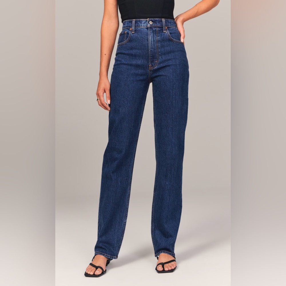 NWT NEVER WORN Abercrombie & Fitch Ultra High Rise 90s Straight Jean